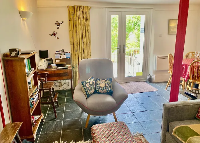 Frogmore Corner